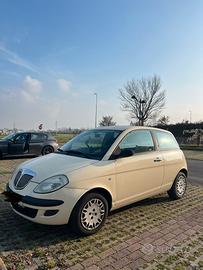 Auto Lancia Ypsilon