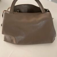 Borsa a mano in pelle color tortora