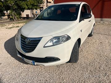 Lancia Ypsilon 1.2cc benzina