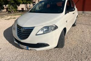Lancia Ypsilon 1.2cc benzina