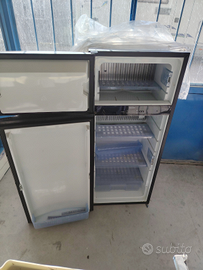 Frigorifero trivalente DOMETIC doppia porta