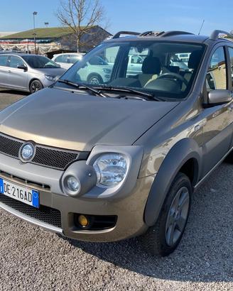 FIAT Panda 1.3 MJT 16V 4x4 Cross ELD