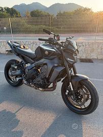 MT 09 COME NUOVA