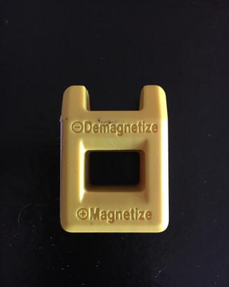 Magnetizzatore per magnetizzare cacciaviti