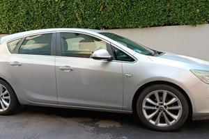 Opel Astra J Cosmo 2010