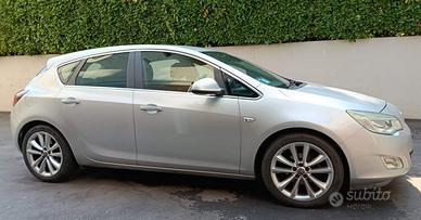 Opel Astra J Cosmo 2010