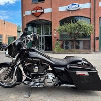 HARLEY-DAVIDSON STREET GLIDE