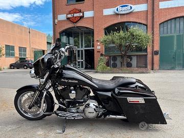 HARLEY-DAVIDSON STREET GLIDE