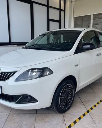 Lancia Ypsilon 1.0 FireFly 70cv S&S Hybrid GO...