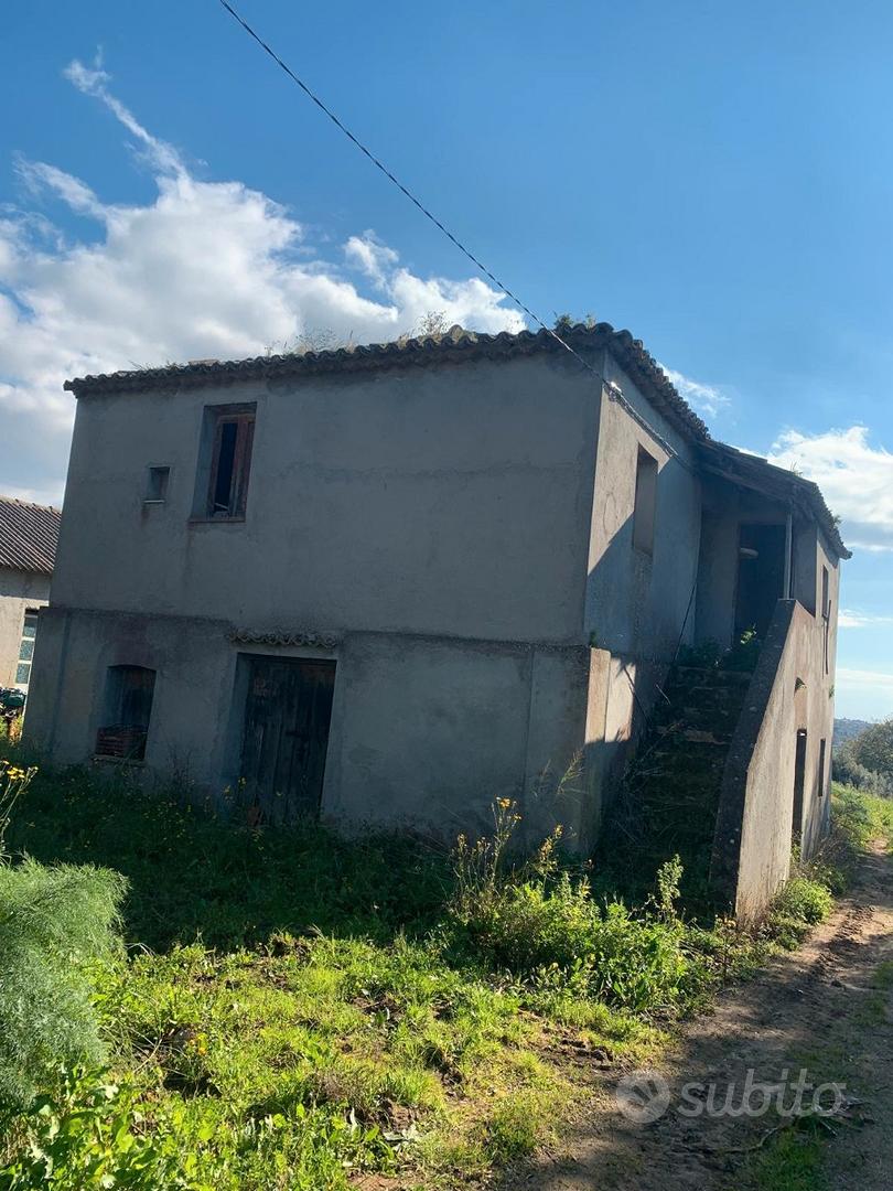 Casale con annesso terreno - Vista 4
