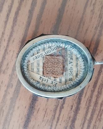 antica reliquia oggetto sacro vintage 