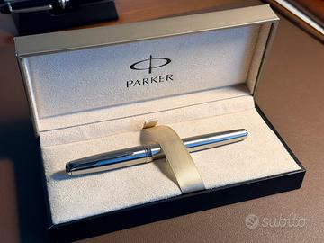 Parker Sonnet Stilografica acciaio spazzolato