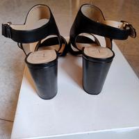 sandali neri  num. 38  