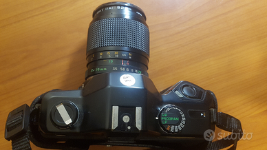 Macchina fotografica reflex Yashica