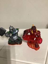 Coppia di statuette skylanders