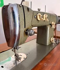 macchina da cucire vintage