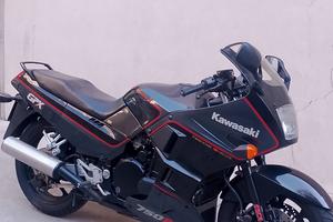 moto Kawasaki gpx 750