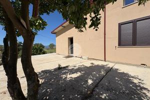 VILLA SINGOLA A LUZZI