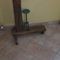 tappatrice per tappi in sughero