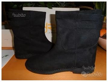 Stivaletti artigianali neri nuovi n. 40