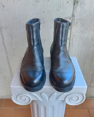 stivaletti CP in pelle nera con pelliccia interna