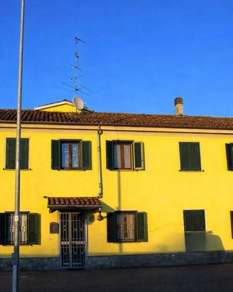 Casa indipendente di 300 m² con più di 5 locali e 