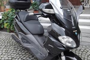 Piaggio X9 500
