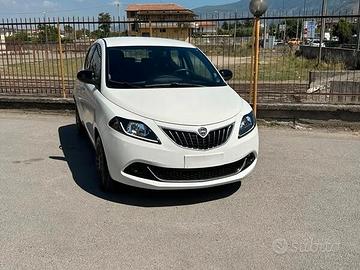 Lancia Ypsilon 1.0 FireFly 5 porte S&S Hybrid Ecoc