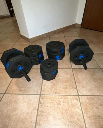 Set di manubri componibili con 39 kg di dischi