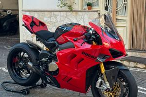 Ducati Panigale v4s