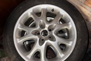 Cerchi alfa romeo 16 per gt/147/156 ecc mozzo 5x98