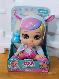 Cry Babies Day Care Jenna con occhi luminosi
