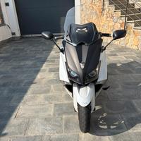 T Max 530 senza ABS