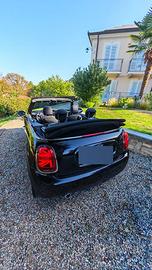 Mini cabrio nera English Flag
