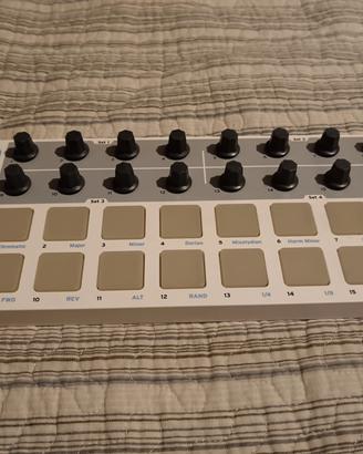 Arturia beatstep midi controller 
