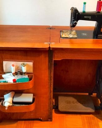 Macchina da cucire NECCHI vintage