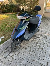 Scooter Suzuki zz