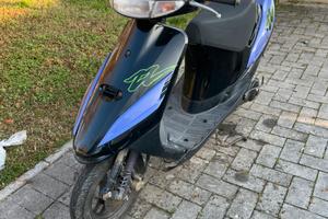 Scooter Suzuki zz