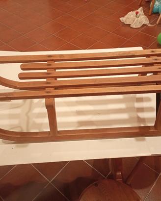Slittino in legno