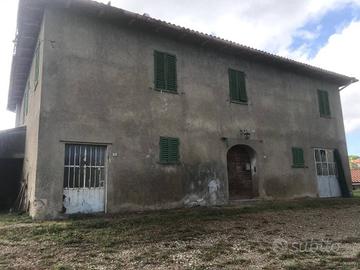 Rustico / Casale di 430 m² con più di 5 locali a B