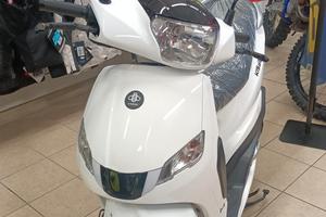 Peugeot Tweet 125 kisbee