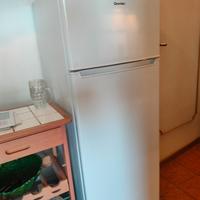 frigo con congelatore  usato pochissimo  com