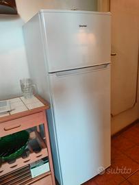 frigo con congelatore  usato pochissimo  com