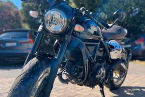 Ducati Scrambler Cafe Racer 800