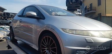honda civic   s type  per pezzi di ricambio