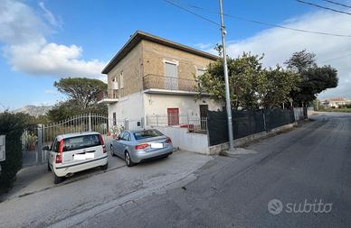 Villa con terreno a Capaccio 900 mt. dalla SS.18