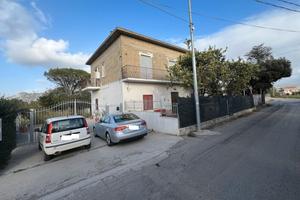 Villa con terreno a Capaccio 900 mt. dalla SS.18