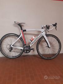  bicicletta da corsa Pinarello F8 