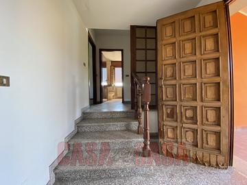 Casa singola piano unico con ampio giardino