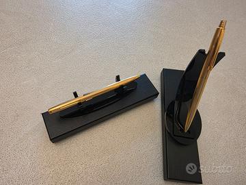 Coppia penne a sfera Waterman dorate